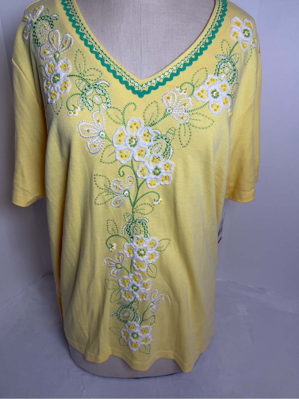 Alfred Dunner Bahama Bays Embroidered V-Neck Yellow Floral Women's Top Size 3X